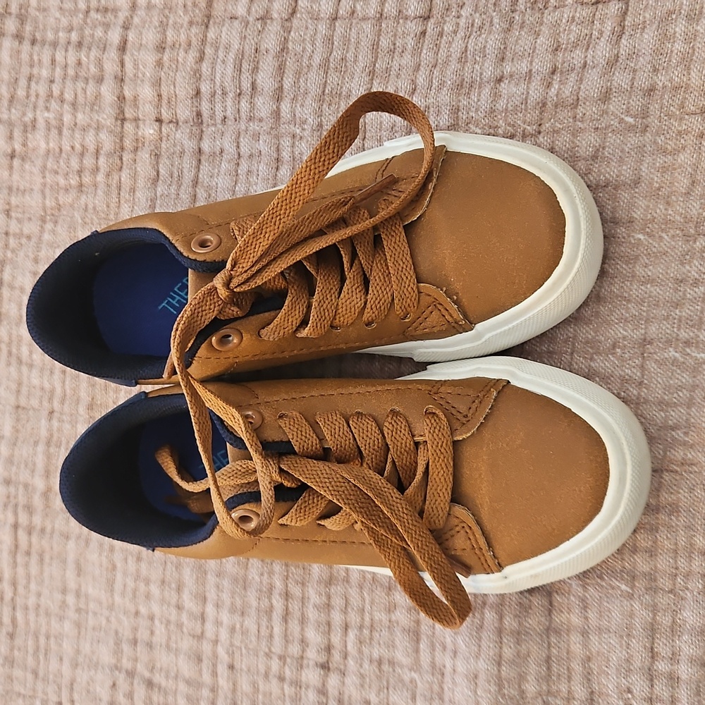 Kids shoes